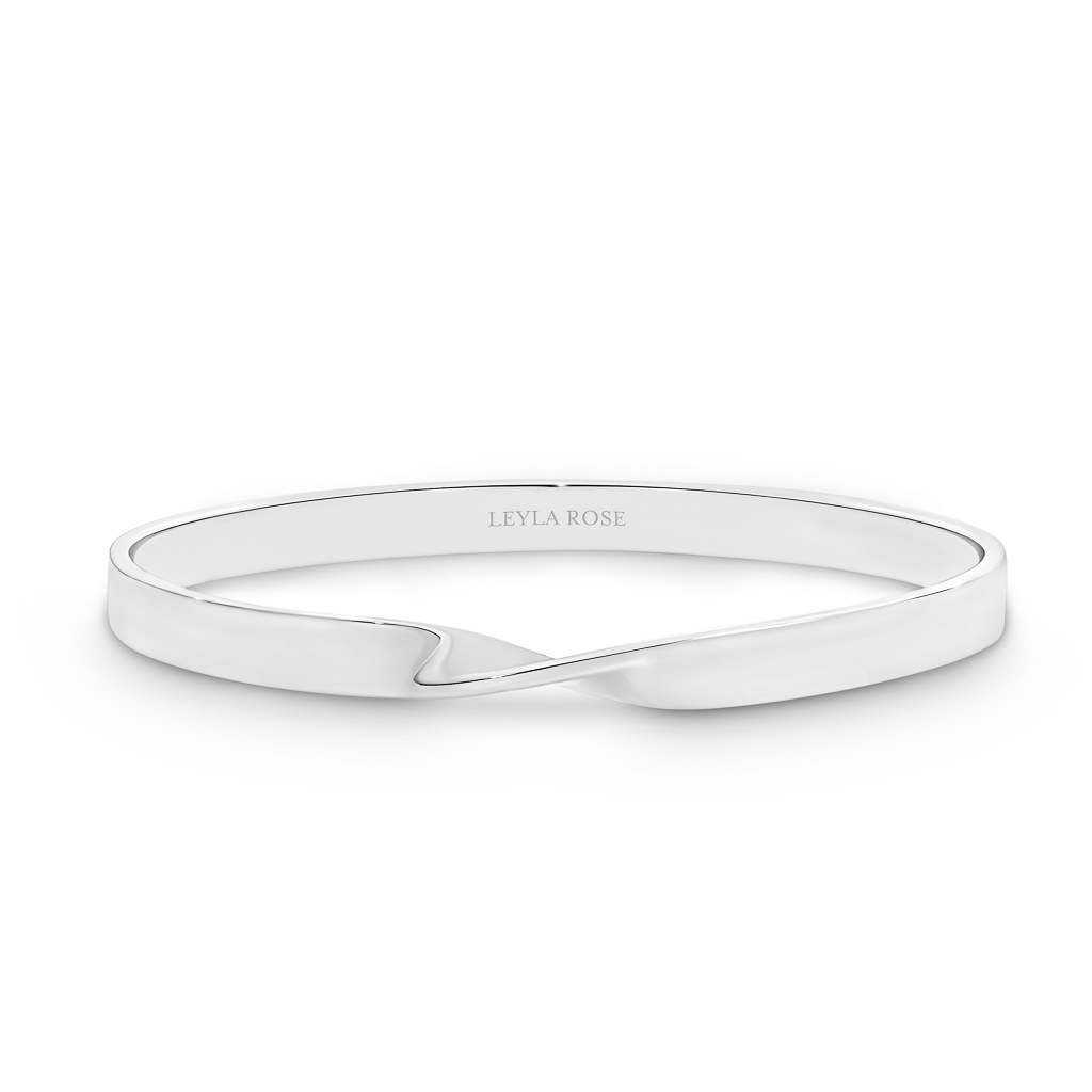 Halle Flat Twist Silver Bangle