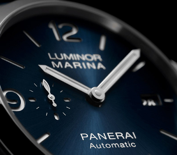 PAM01313-Panerai-Luminor-Marina-44mm-breakout